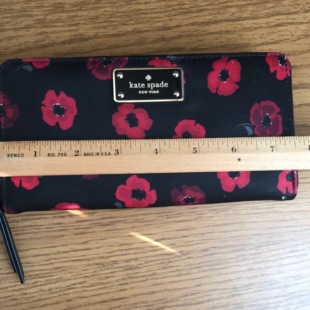 Kate spade clutch wallet